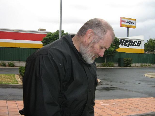 Photo courtesy of Sue (she is the one driving the blue car as her bike is in the shop!)